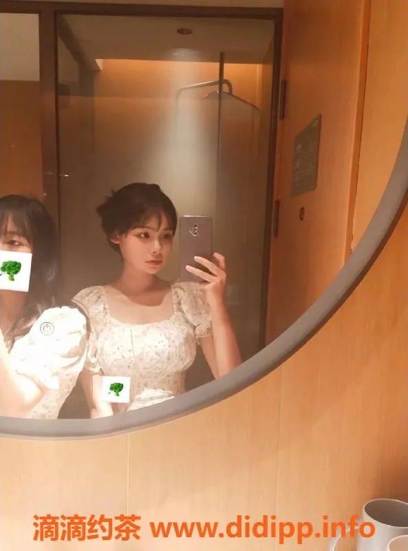 厦门楼凤资源信息,集美区双飞嫩妹小遇&思思，包夜25张