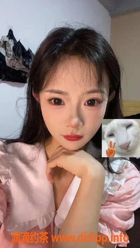 重庆楼凤-江北困困，22岁，162cm，45kg只需700p服务