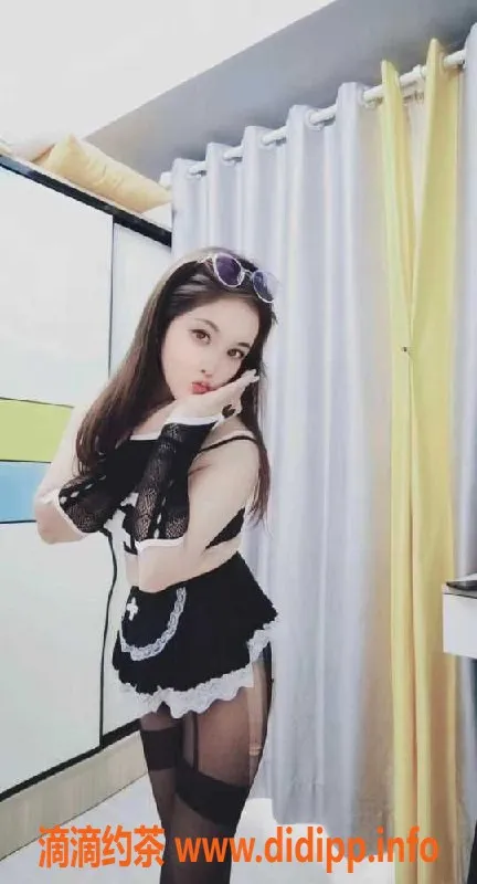 广州楼凤-白云飞飞，32岁制服风骚少妇，160cm，500元体验