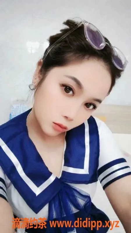 广州楼凤资源信息,白云飞飞，32岁制服风骚少妇，160cm，500元体验