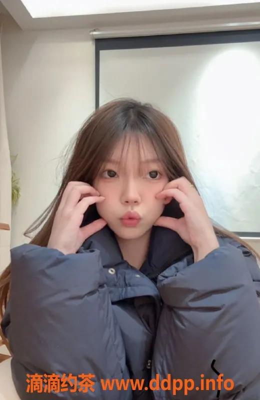 上海楼凤-长宁小礼物，160厘米嫩妹，1200元45分钟