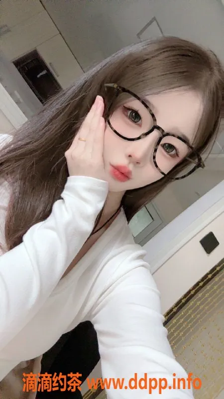 北京楼凤-嫩妹小珂珂 163cm 45kg 陪浴服务可夜店