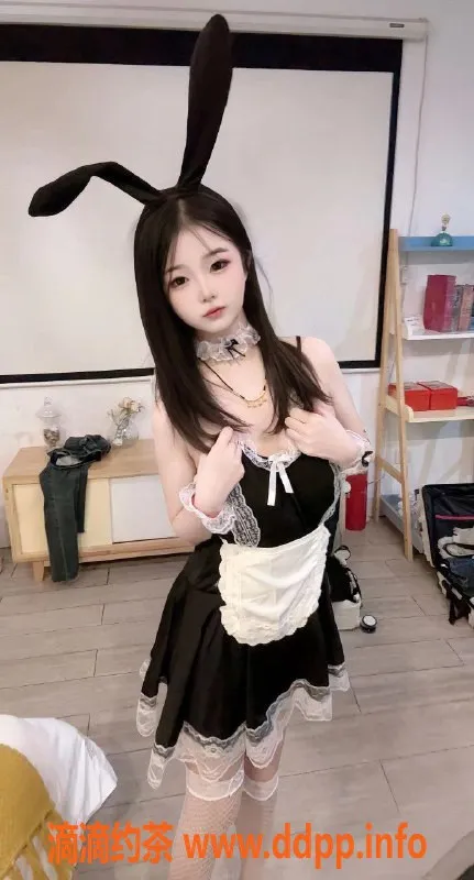 北京楼凤-嫩妹小珂珂 163cm 45kg 陪浴服务可夜店