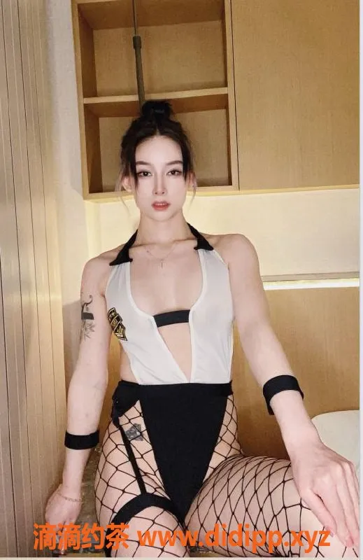 北京楼凤-丰台冷鳳，1000元起步，制服丝袜服务