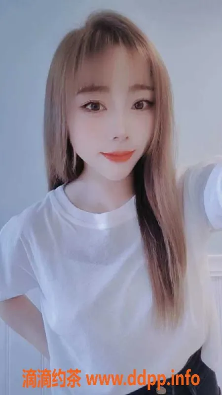 广州楼凤-天河甜美兼职笑笑，19岁，36D，价格实惠