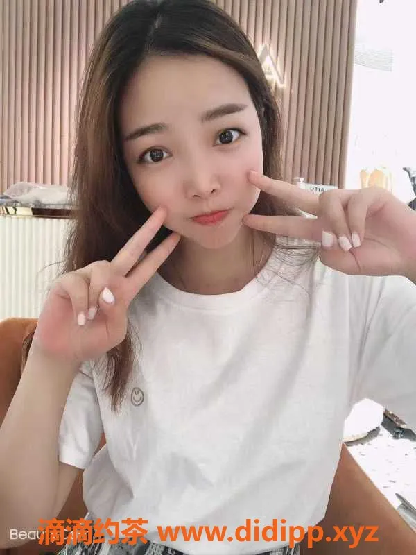 广州楼凤-海珠年轻老师羽霏，24岁，168cm，400元一次