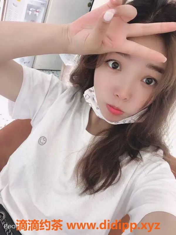 广州楼凤-海珠年轻老师羽霏，24岁，168cm，400元一次