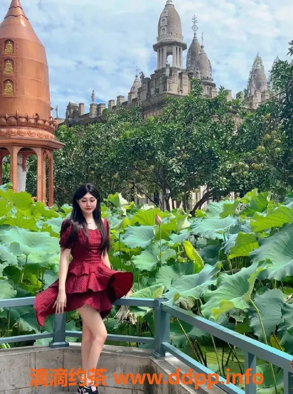 深圳楼凤-深圳南山乐乐，大胸长腿舌吻服务仅需1200元