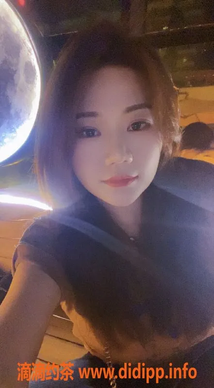 重庆楼凤-重庆喜宝，25岁165cm，胸围D，价位亲民