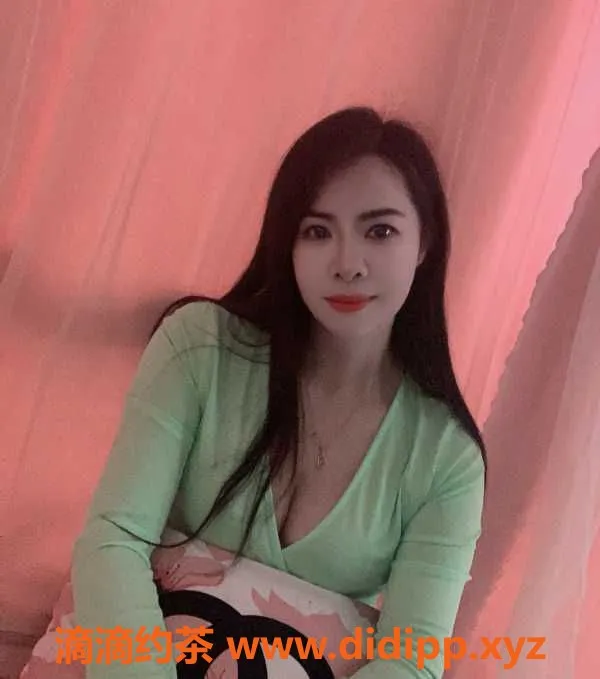 广州楼凤-广州白云少妇璐璐，30岁160cm，胸围36B，价位实惠