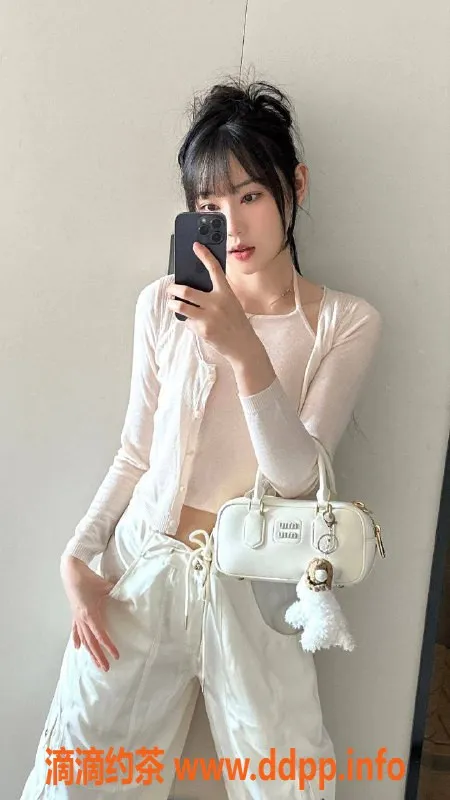 上海楼凤-静安嫩妹元英，20岁大胸长腿诱惑