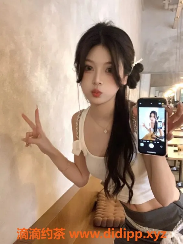 深圳楼凤资源信息,高挑白嫩网红，175cm 真实全能服务