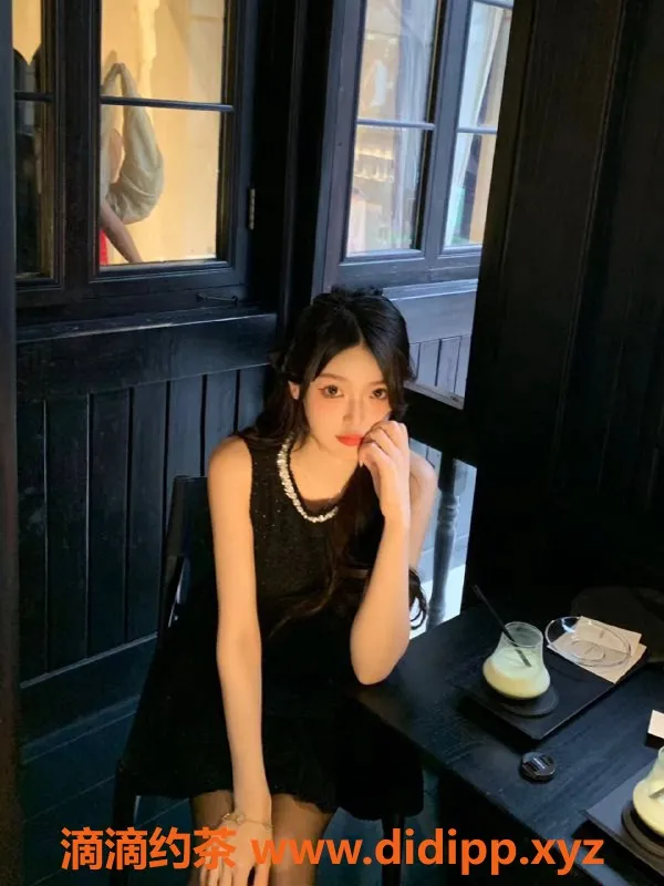 深圳楼凤-高挑白嫩网红，175cm 真实全能服务