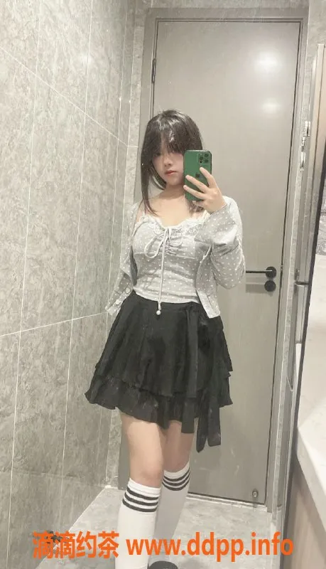 深圳楼凤资源信息,宝安栗子，06年小姑娘，700元超值服务