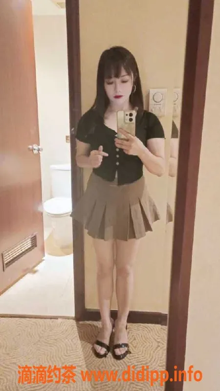 广州楼凤-广州大石美人痣少妇VV，34岁156cm，超值服务！