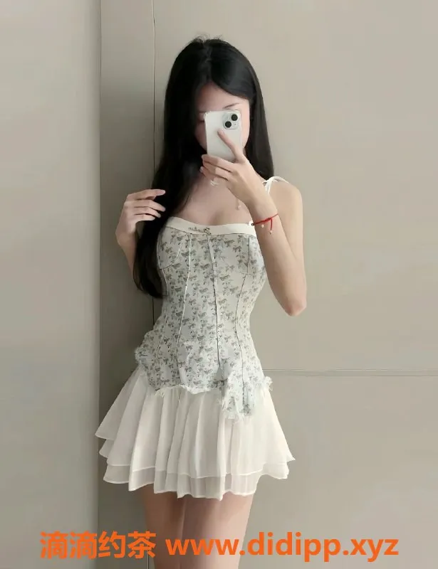 上海楼凤-闵行18岁嫩妹西贝，163身高B罩杯，仅800元起