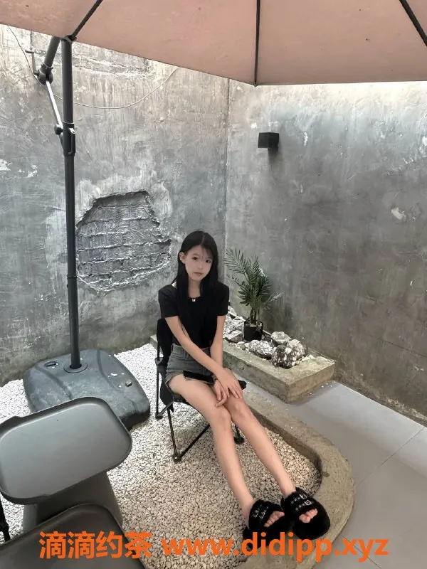 深圳楼凤资源信息,龙华嫩妹萱萱，撩人课费仅P800