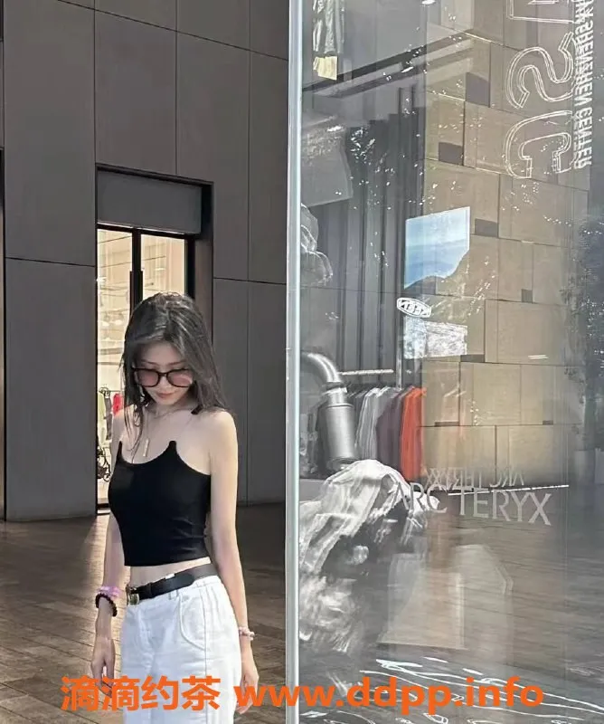 深圳楼凤-龙岗怡妹子，嫩妹可包夜，服务超赞