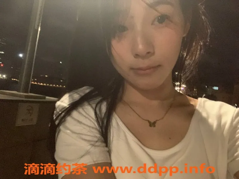 上海楼凤资源信息,徐汇小小，嫩妹制服诱惑，700元40分