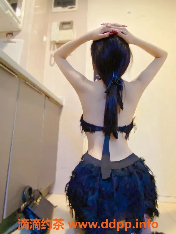 上海楼凤-普陀静雪 166cm长腿肤白 1400P人气女神