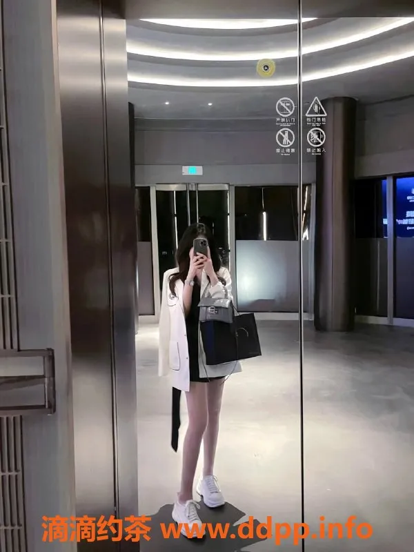 北京楼凤-御梦朝阳金港国际，162高42kg千元档服务