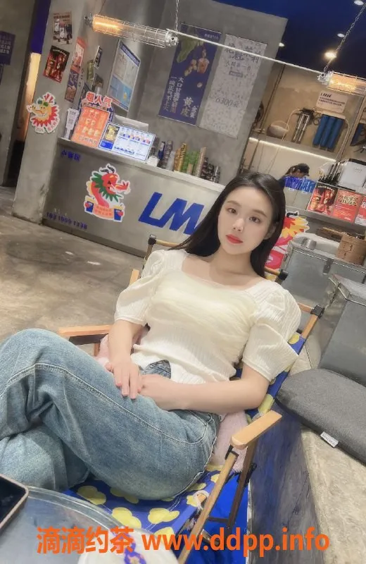 深圳楼凤-深圳龙华依纯，20岁 C罩杯，价格888元起