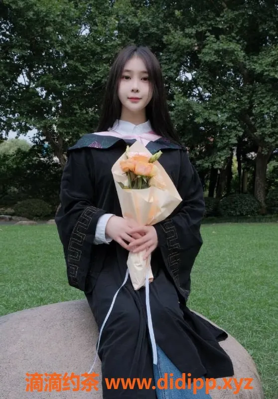 上海楼凤-长宁区欢妹，164cm身高，45KG超轻盈