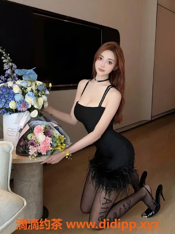 上海楼凤-黄浦幼恩，170高、45轻盈E罩，1600P诱惑服务