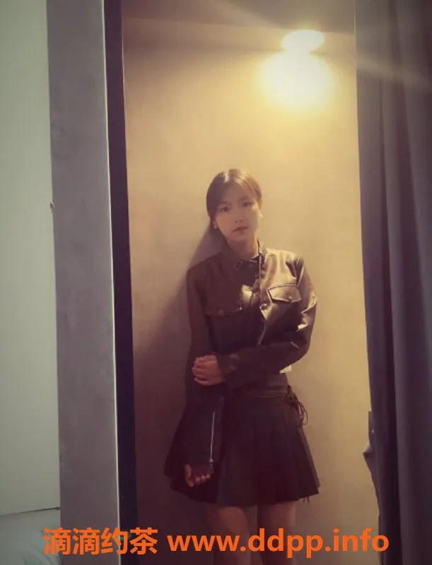 深圳楼凤-罗湖嫩妹妮妮酱，五百可包夜服务