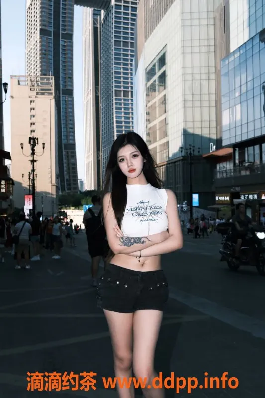 深圳楼凤资源信息,龙华小柠🉑双飞服务，900p 1600pp等你来体验！