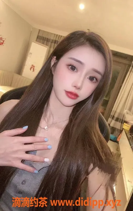 杭州楼凤-滨江区21岁柚子，166cm蜂腰马甲线热辣体验