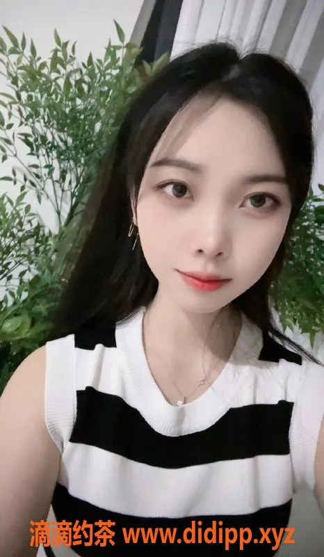 深圳楼凤资源信息,龙岗小奶油，甜美服务等你体验