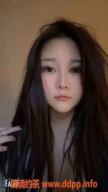 西安楼凤-兜兜，未央区24岁娇媚，身高165cm，诱惑服务等你来体验！