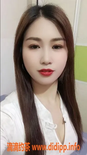 广州楼凤-天河性感小芳，26岁，400元45分钟服务