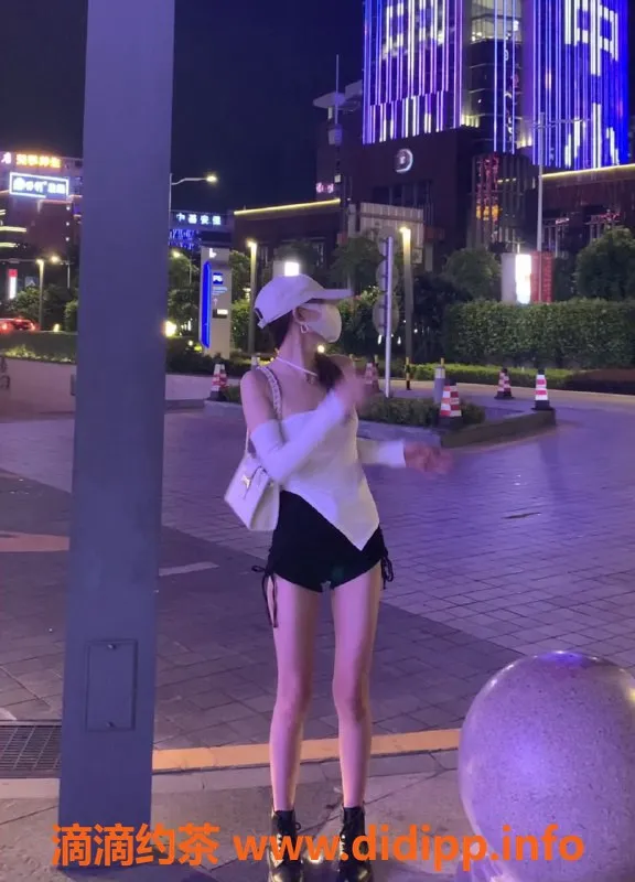 深圳楼凤-深圳福田Coco，170cm高、45kg轻，1500元起