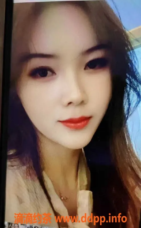 广州楼凤-广州荔湾依依，26岁161cm，500元45分钟