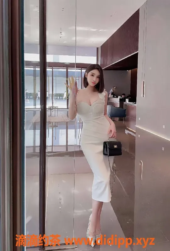 杭州楼凤-西湖萱儿 御姐巨乳大长腿 性感服务等你体验