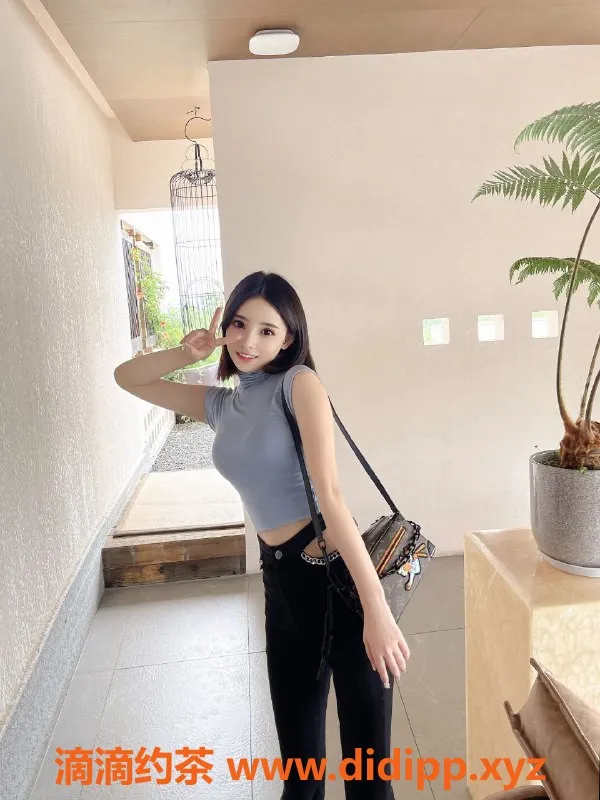 杭州楼凤-滨江区高颜值姐妹花，21岁双飞优质服务