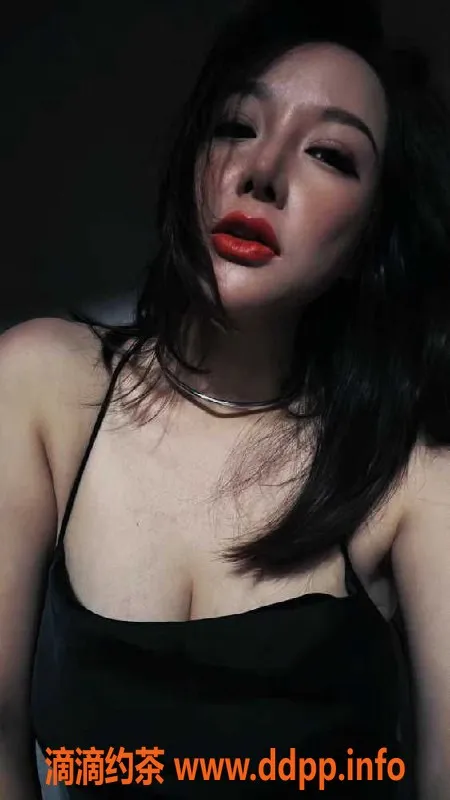 广州楼凤-广州白云大奶少妇菲菲，34岁身高166cm