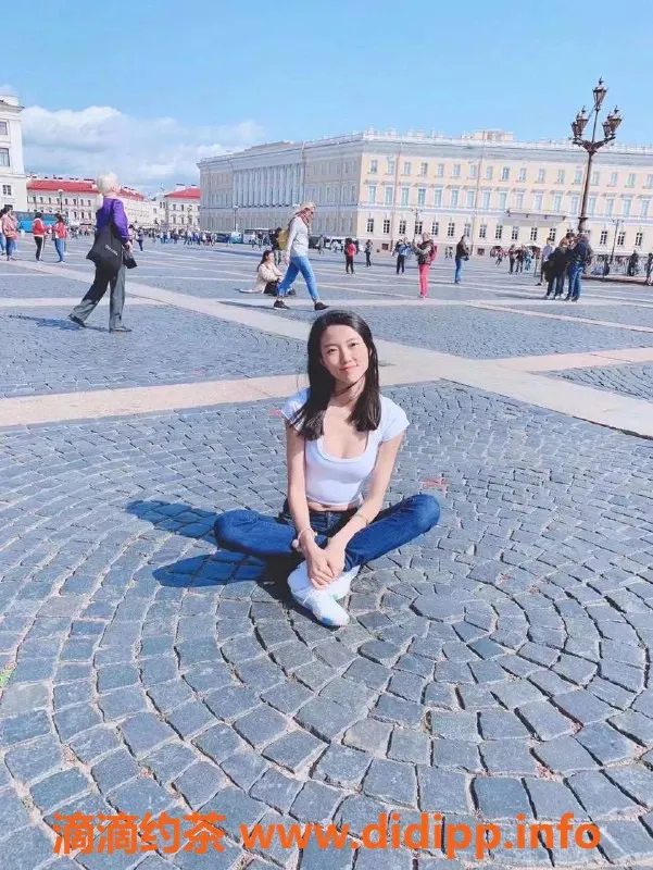 北京楼凤-双井长腿蝴蝶，专业模特兼古筝艺术家