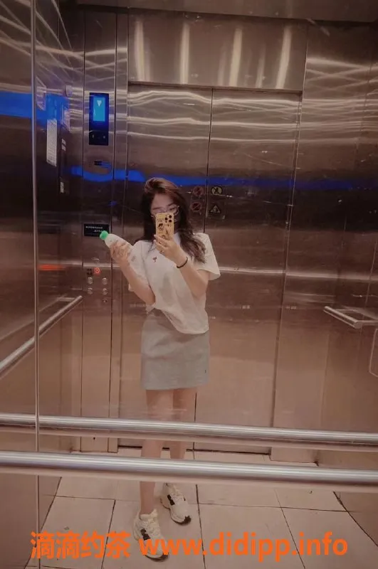 上海楼凤-闵行优选✨ 或许 162cm 46KG D罩杯 800元起