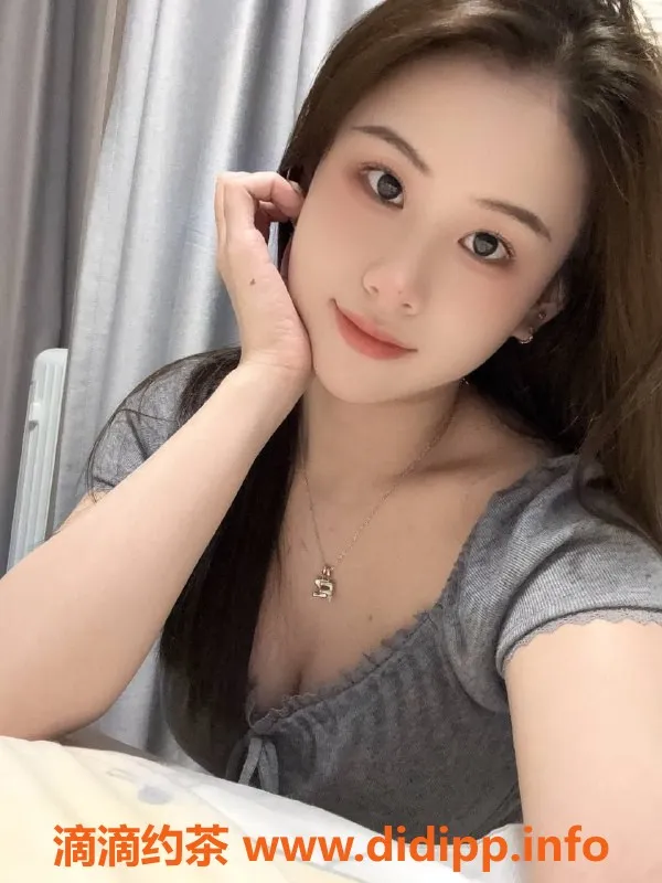 厦门楼凤-集美区复验小姐啊粒，8张真实照片等你来见！