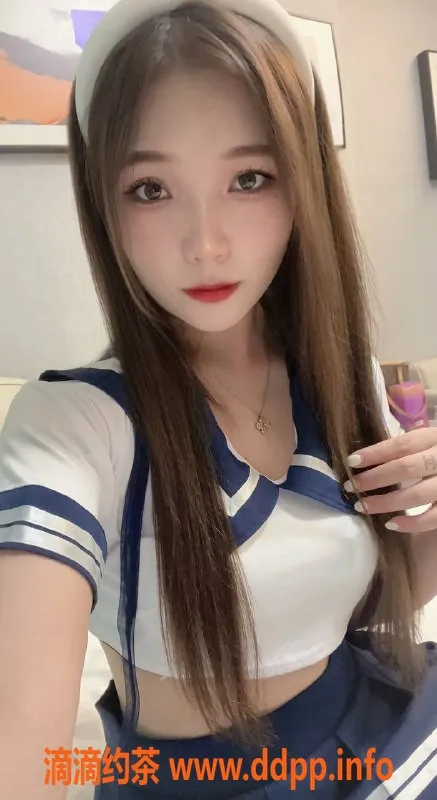 深圳楼凤-龙岗小媄，20岁167cm，券价1000p起