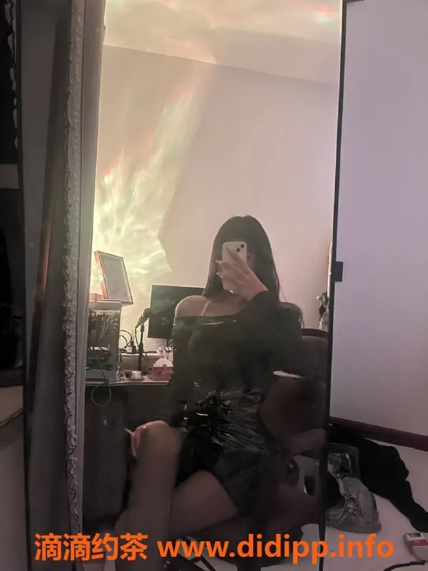 上海楼凤-普陀嫩妹阿情，170cm 34B，900元体验