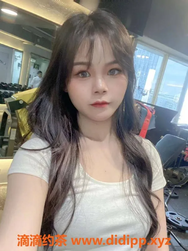 深圳楼凤-宝安七七，700元体验亲密服务