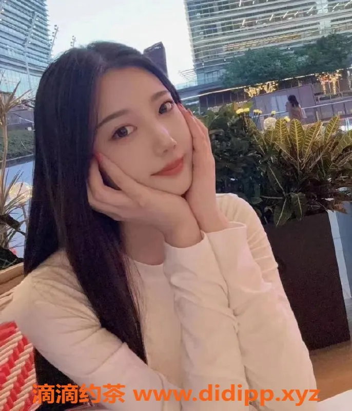 上海楼凤-浦东桃桃，168身高，46斤，胸围B，百元服务