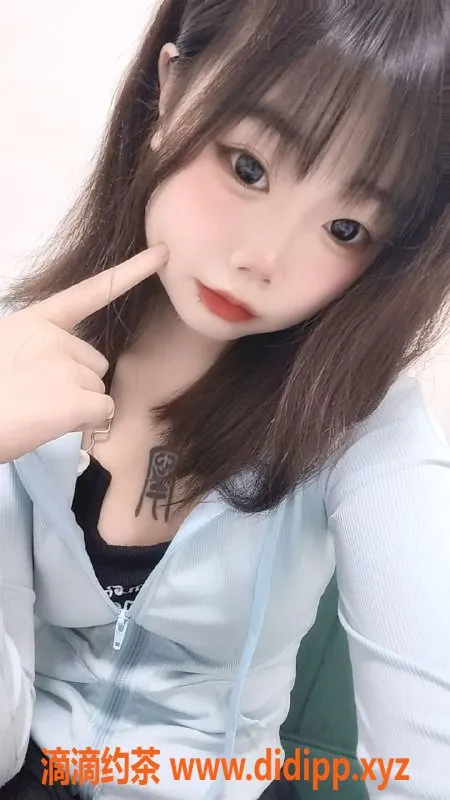 上海楼凤-静安叛逆少女 18岁 165cm 600元/40分