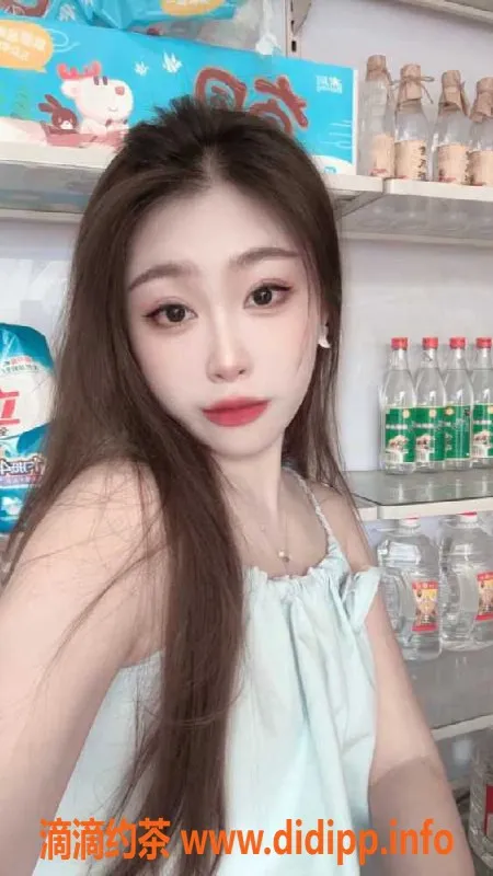 广州楼凤-广州白云蜜蜜，23岁，164cm，45kg，服务超给力！