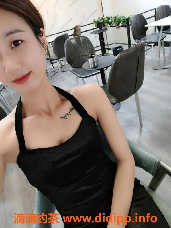 广州楼凤-广州荔湾沐沐，22岁大长腿车模来袭