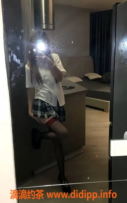 杭州楼凤-火鸡面嫩妹，颜值超高，拱墅上门服务